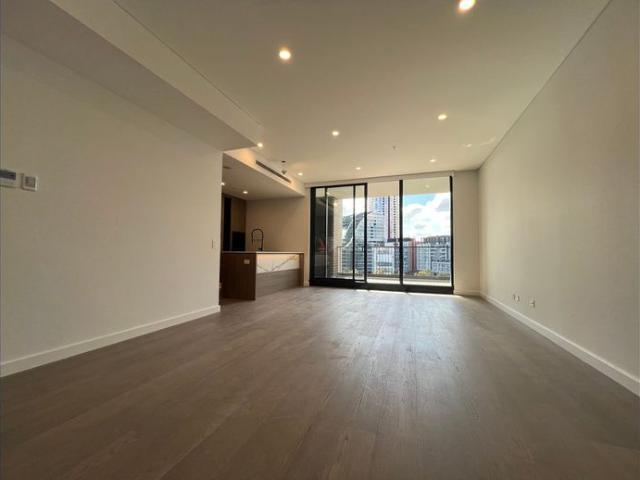 Designer 3 Bedroom Residence with Open Plan Living