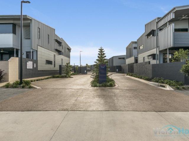 DESIGNER TOWNHOME
