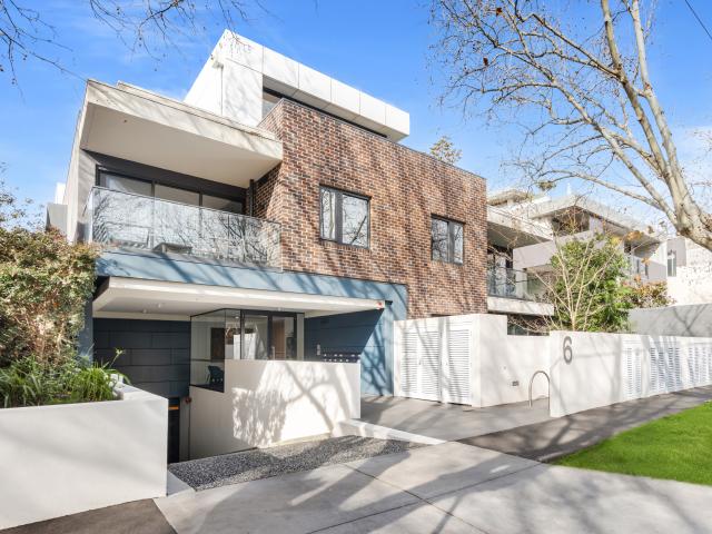 Designer Two Bedroom Apartment in beautiful tree lined street in the heart of South Yarra