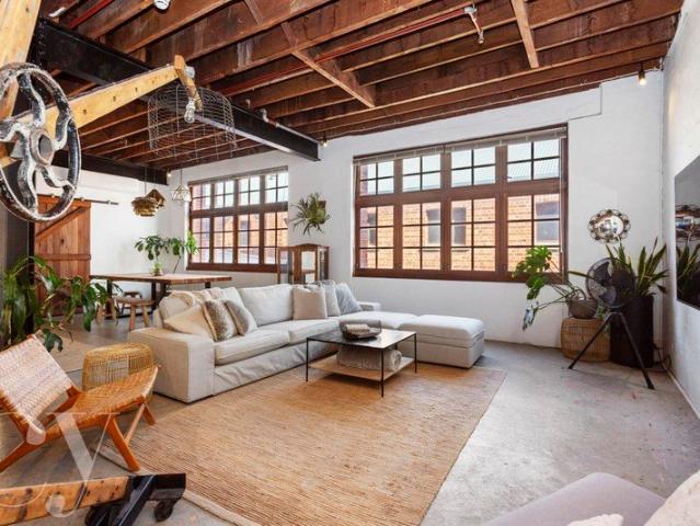 Designer Warehouse Living in Fremantle's Iconic West End Flexible Lease Term