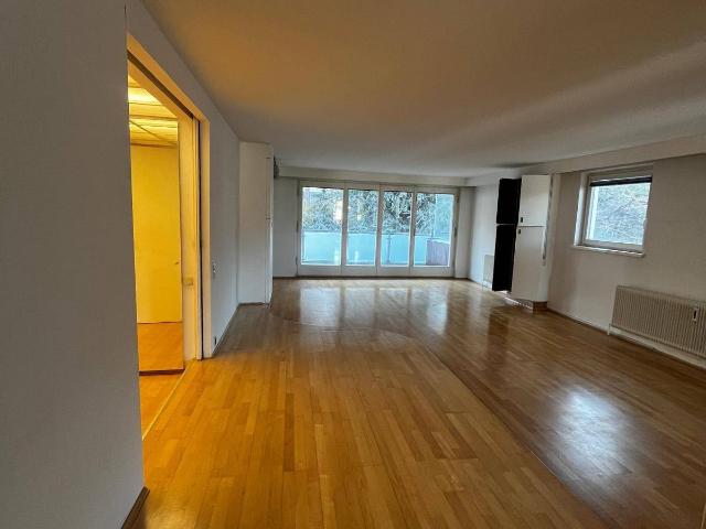 Designer Wohnung mit Loggia in Top Lage