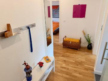Designer apartment Cologne Nippes with bathtub and workspace, Koln Amsterdam Apartments for Rent
