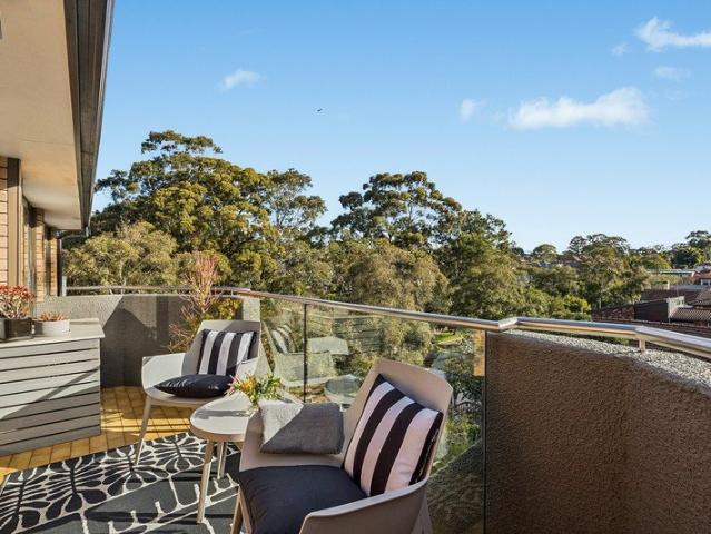 Designer apartment in the heart of Willoughby
