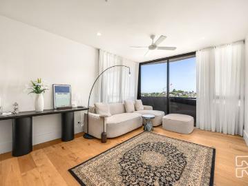 Designer apartment with views and superb facilities