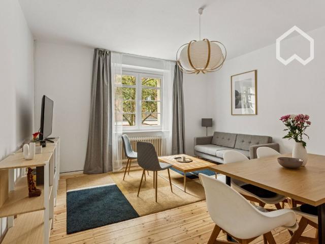 Designer Apartment with Balcony – Urban Oasis in Neukölln, Berlin Amsterdam Apartments for Rent