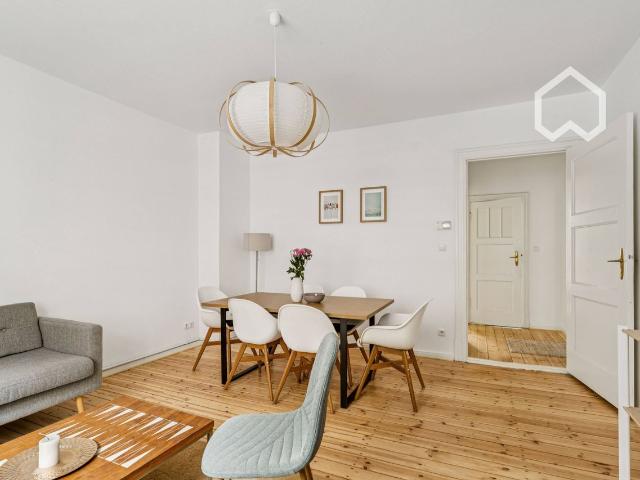 Designer Apartment with Balcony – Urban Oasis in Neukölln, Berlin Amsterdam Apartments for Rent