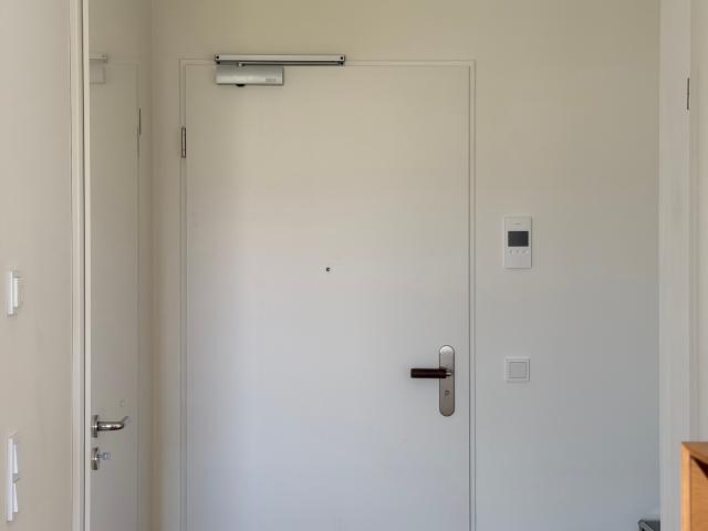 Designer Apartment with Danish Classics & Premium Kitchen in Ottensen