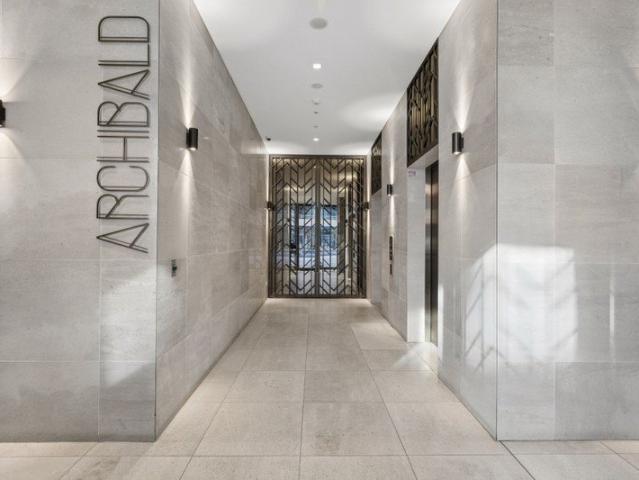 Designer Apartment with Expansive Entertaining Spaces & Captivating Views