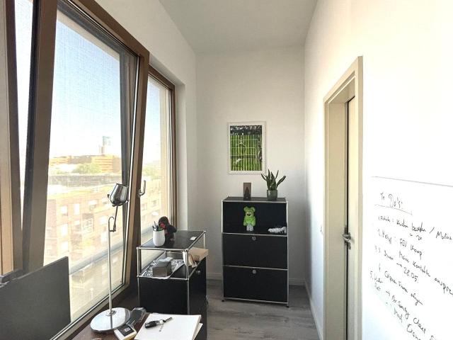 Designer Apartment with Skyline View, Frankfurt Amsterdam Apartments for Rent
