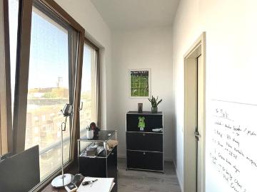 Designer Apartment with Skyline View, Frankfurt Amsterdam Apartments for Rent