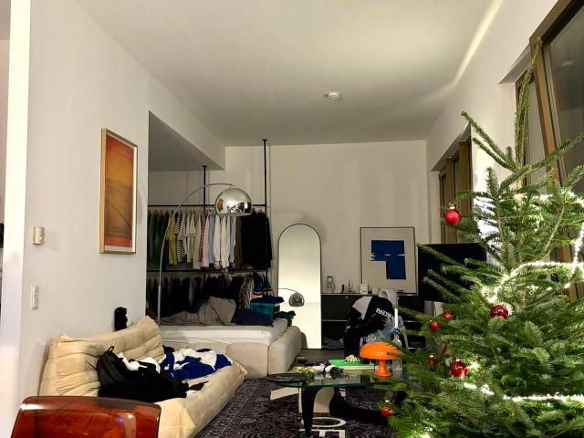 Designer Apartment with Skyline View, Frankfurt Amsterdam Apartments for Rent