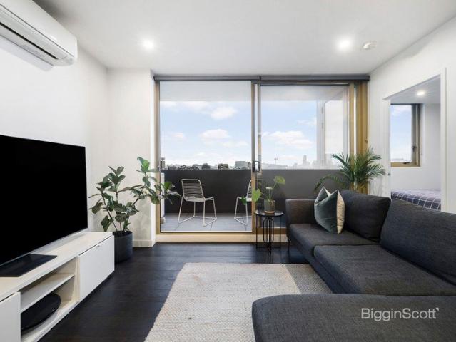 DESIGNER APARTMENT WITH STUDY NOOK & RESORT STYLE FACILITIES