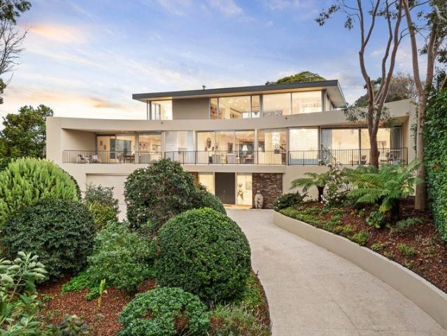Designer Distinction at the Top of the Golden Mile