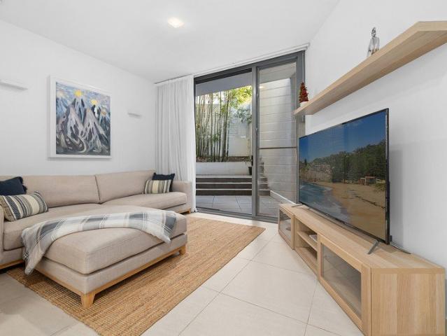 Designer Dual Level Residence across The Domain