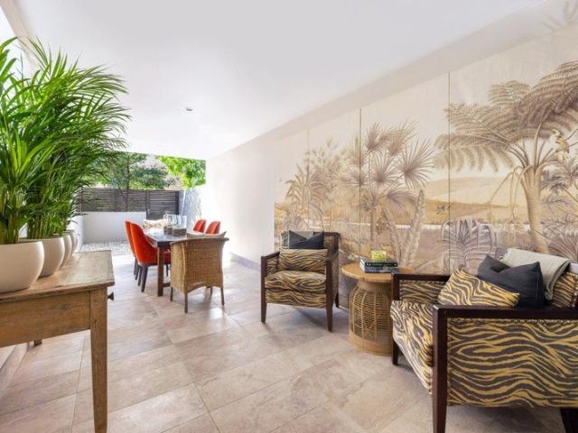 Designer garden apartment in the heart of Mosman village