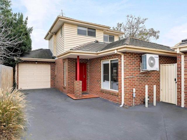 Designer Living in a Premier Parkside Position