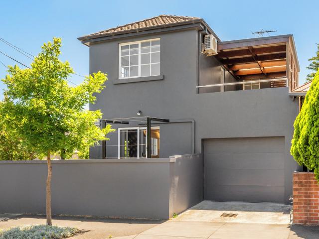 Designer living in the heart of Richmond