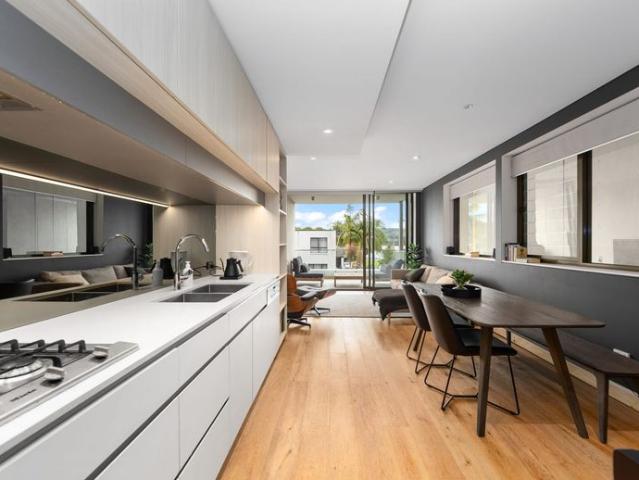 Designer Living & Waterfront Lifestyle