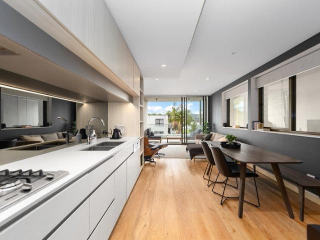 Designer Living & Waterfront Lifestyle