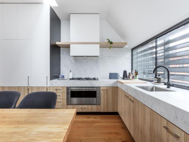 Designer Living with a Breathtaking Rooftop Escape