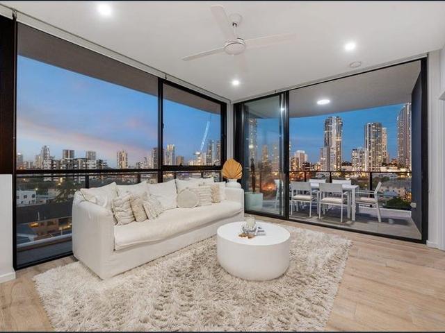 Designer Living with Skyline Views in Chevron Island's Premier Residence The Catalina