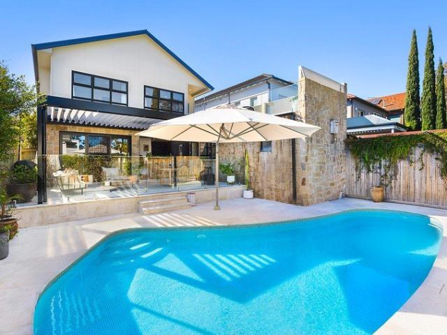 Designer Parkside Sanctuary with Resort Style Entertaining