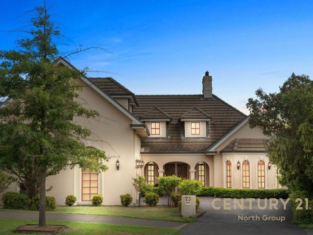 Designer Resort Style Family Living on a Prime Location!