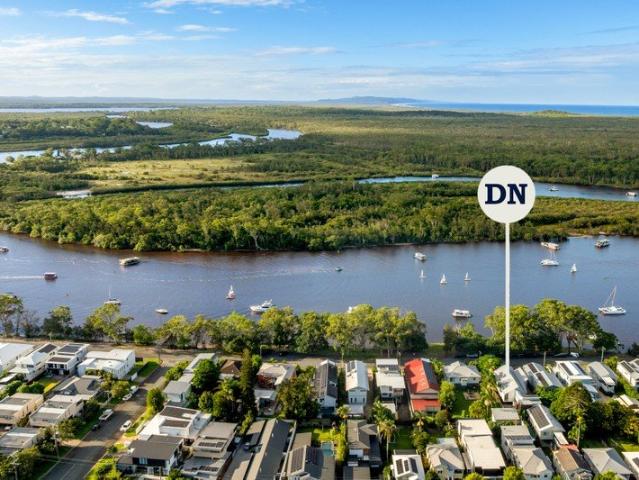 Designer Sanctuary on Noosa River Foreshore