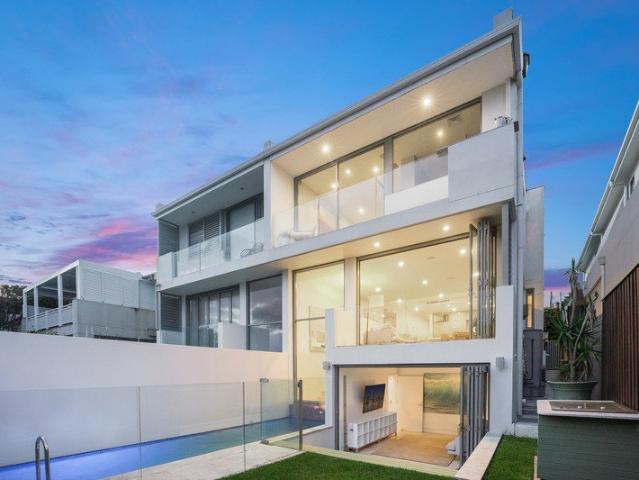 Designer Sanctuary With Sublime Entertaining