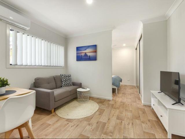 DESIGNER STUDIO APARTMENTS, FULLY FURNISHED BILLS INCLUDED!