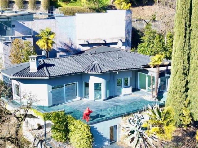 Designervilla mit atemberaubendem Seeblick mit SPA und Innenpool Vico Morcote