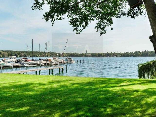 Designervilla mit Lift auf einen Seegrundstück direkt Am Großen Wansee zu vermieten
