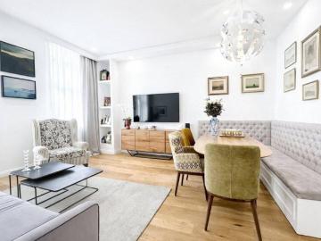 Designerwohnung mit 4 Zimmern und separater Küche – exklusive Altbau Residenz mit Wiener Charme