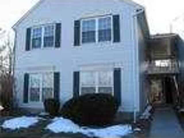 Desirable Ground Floor Condo in Brookshire Complex is For Rent at 1 Brook Dr