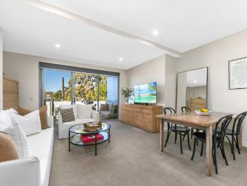 Desirable North Aspect in an Ultra Convenient Location
