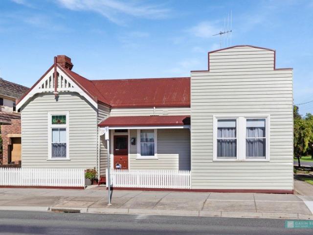 Desirable Victorian period home in a fabulous Quarry Hill