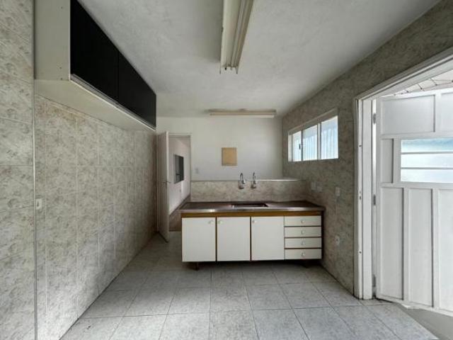 Versátil casa para venda em Vila Mariana com 3 quartos, sendo 1 suíte, 155m²