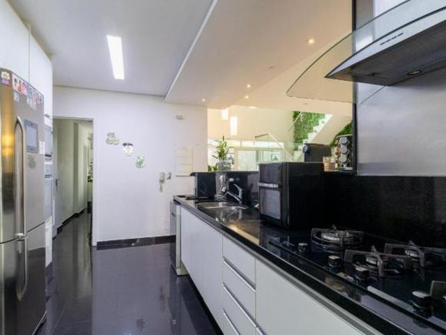 Funcional apartamento garden para venda em Bosque da Saúde com 4 quartos, sendo 2 suítes, 275m² ma