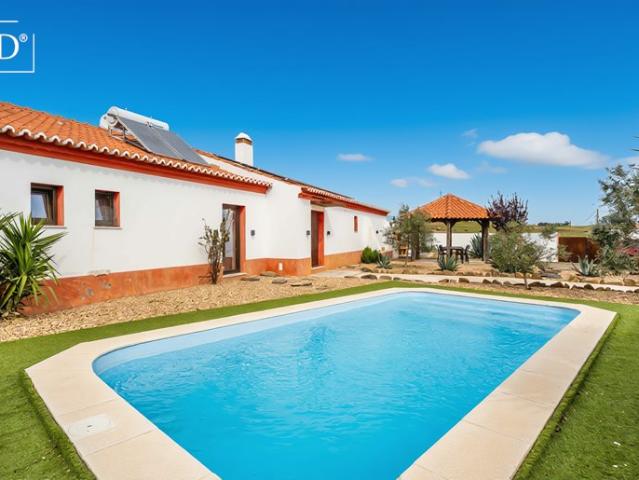 Deslumbrante e elegante moradia de 4 quartos com piscina per. 392m² São marcos da ataboeira