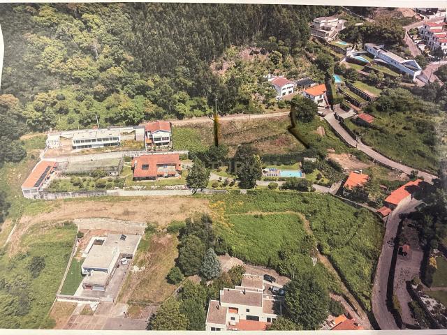 Deslumbrante Terreno com Vista Panorâmica em Cristelo, Caminha