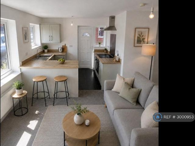 Desmond St, Manchester, M46 1 bed detached house to rent £975 pcm £225 pw