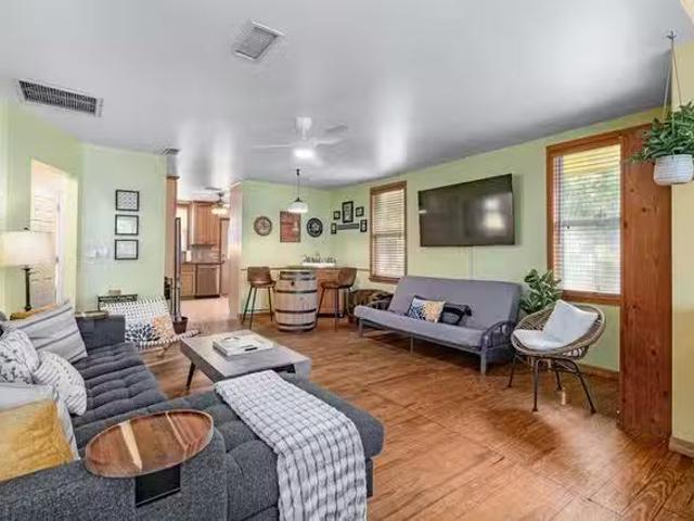 Desoto Place