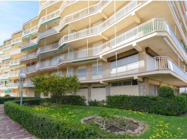 Despierta cada día con el Mediterráneo frente a ti – Apartamento reformado a 50 metros del mar en Pl