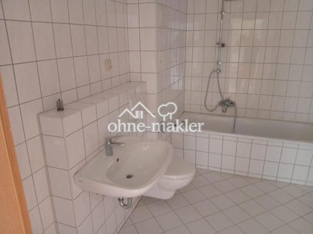 ! Dessau große 4 Raum Wohnung mit Balkon ! AB SOFORT ! G16