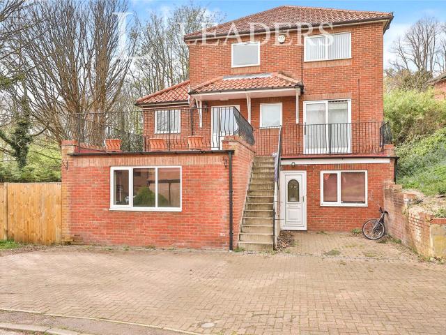 Detached to rent in Thorpe Hall Close, Norwich, Norfolk, NR7 | Leaders