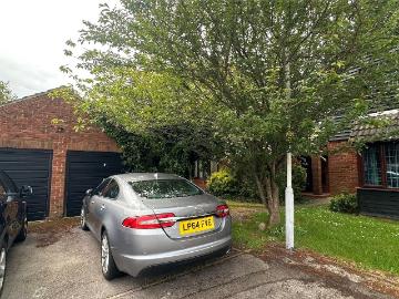 Detached to rent in Walnut Close, Luton, Bedfordshire, LU2 | Leaders