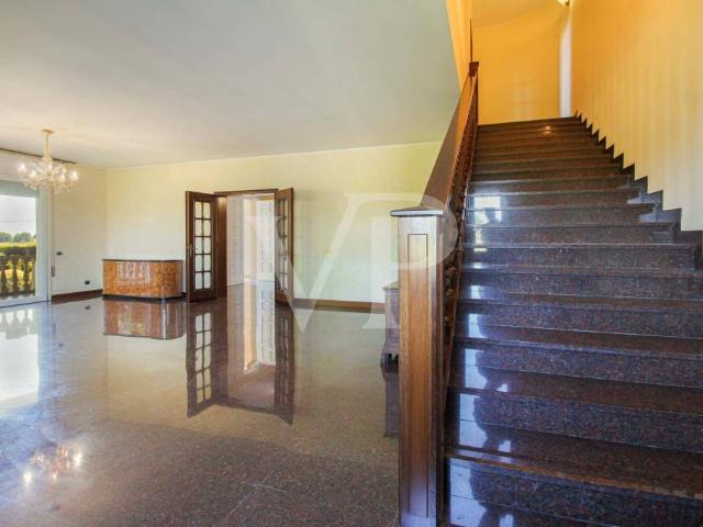 Detached villa with large spaces for the family