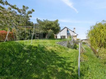 Detached villa with panoramic views of Lake Leman