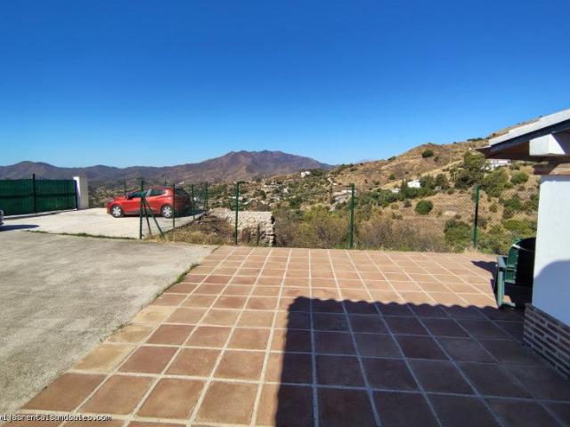 Detached Villa with Private Pool for Long Term Rental – Valtocado, Mijas