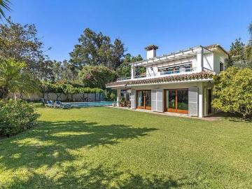 Detached Villa · Costalita